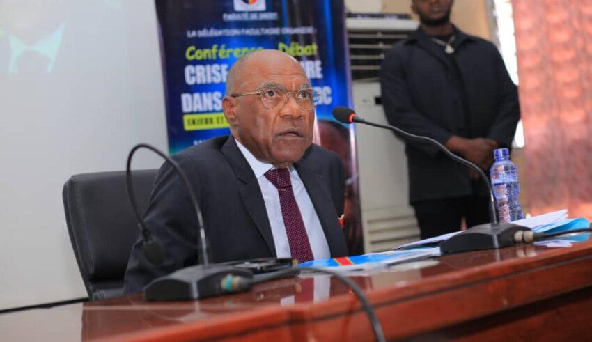 Face aux étudiants en Droit de l’UNIKIN, Est de la RDC : Léonard She Okitundu conditionne le dialogue politique interne à la fin préalable de l’agression rwandaise